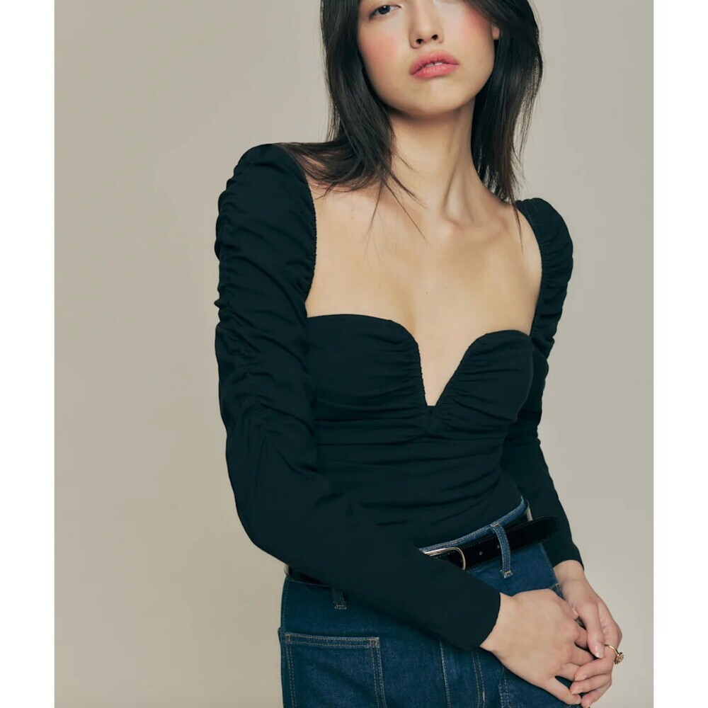 Reformation Ivy Top in Black Size 0 Long Sleeve Ruched Sweetheart Neckline